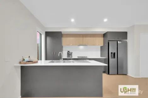 Property photo of 37A Odeon Avenue Clyde North VIC 3978