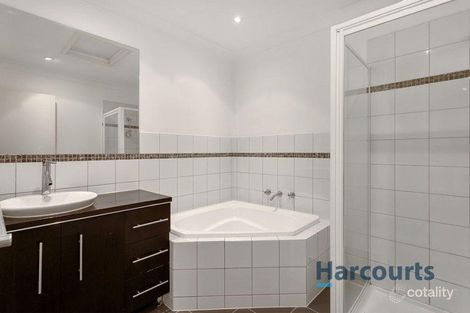Property photo of 2/375 Dorset Road Croydon VIC 3136