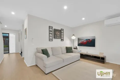 Property photo of 37A Odeon Avenue Clyde North VIC 3978