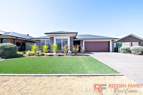 Property photo of 8 Waterfall Crescent Dubbo NSW 2830