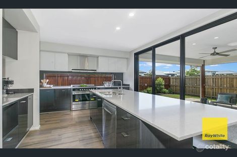 Property photo of 29 Majestic Crescent Hemmant QLD 4174