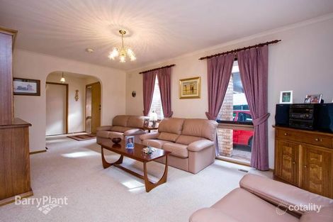 Property photo of 13 Wondalea Crescent Wantirna VIC 3152