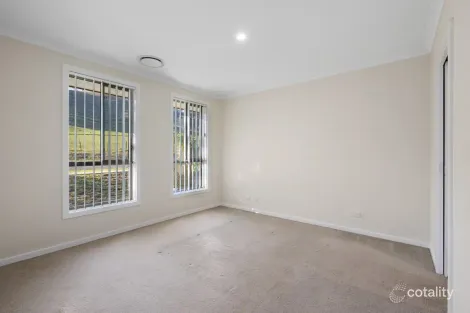 Property photo of 37 Kenneth Watson Drive Bandiana VIC 3691