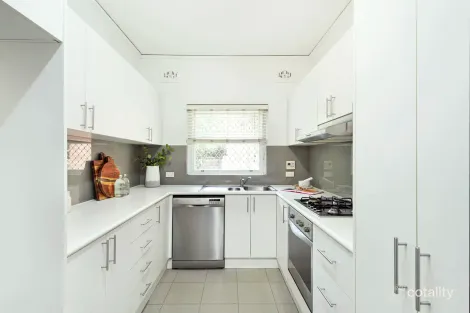 Property photo of 2/9 Macarthur Avenue Crows Nest NSW 2065