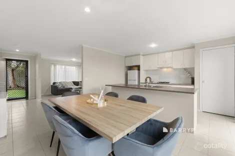 Property photo of 12/9 Carly Close Narre Warren South VIC 3805