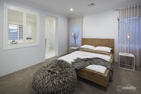 Property photo of 4 Longhurst Way Queens Park WA 6107