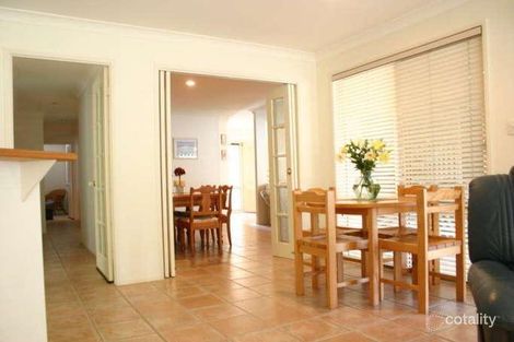 33 Boronia Ave, Daisy Hill, QLD 4127