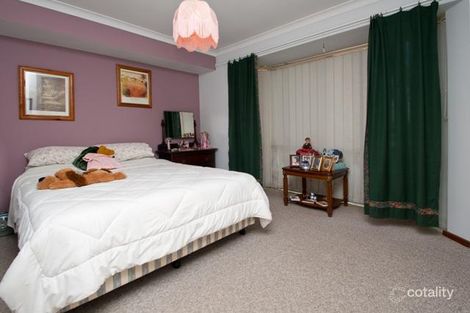 Property photo of 5 Tucuma Court Warnbro WA 6169