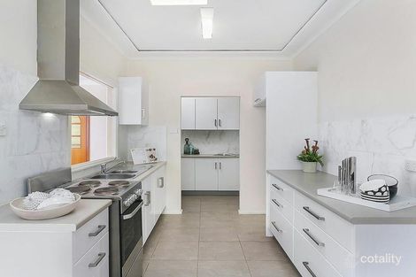 Property photo of 8 The Boulevarde Oak Flats NSW 2529