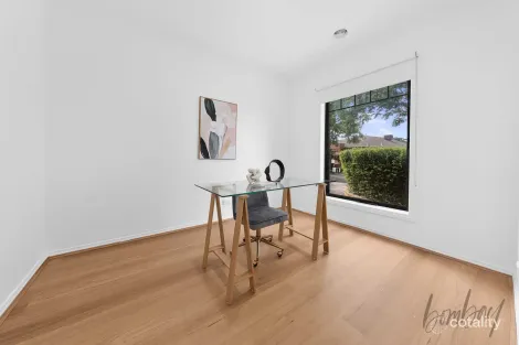 Property photo of 1 Princes Circuit Craigieburn VIC 3064