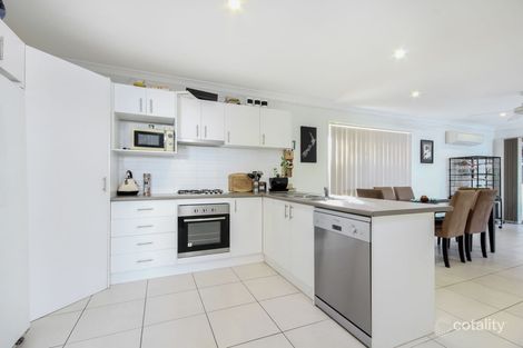 19 Bowerbird Cres, Dakabin, QLD 4503