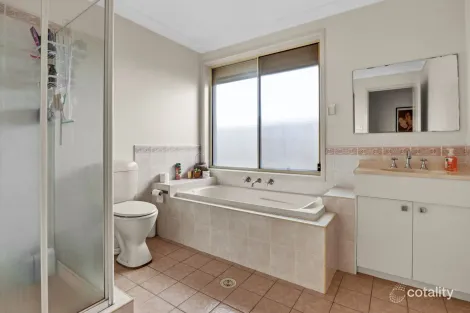 Property photo of 19 Coffs Harbour Avenue Hoxton Park NSW 2171