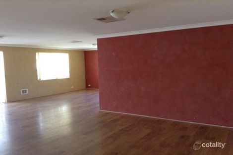 Property photo of 5 Hoop Place Canning Vale WA 6155