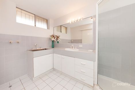 Property photo of 2/47 Swann Road Taringa QLD 4068