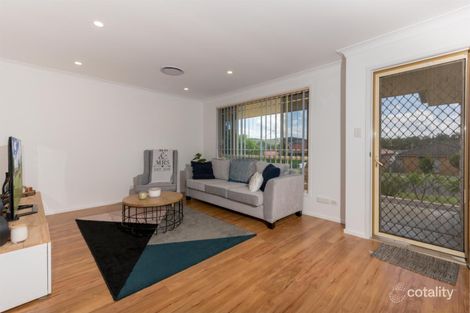 Property photo of 17 Nightingale Crescent Cameron Park NSW 2285