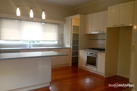 Property photo of 566 Centre Road Bentleigh VIC 3204