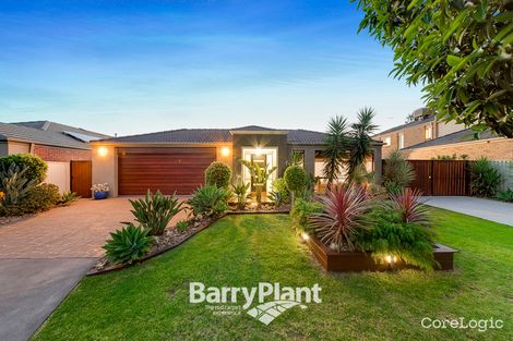 Property photo of 19 Spring Circuit Pakenham VIC 3810