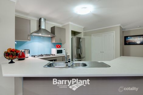 Property photo of 19 Spring Circuit Pakenham VIC 3810