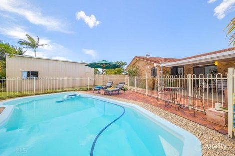15 Hawaii Cres, Banksia Beach, QLD 4507
