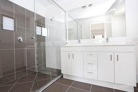 Property photo of 42 Greenhaven Circuit Narangba QLD 4504