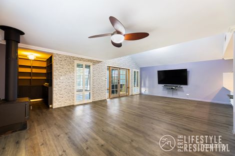 Property photo of 33 Broach Way Alkimos WA 6038