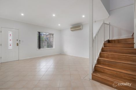 Property photo of 41 Thistle Circuit Green Valley NSW 2168