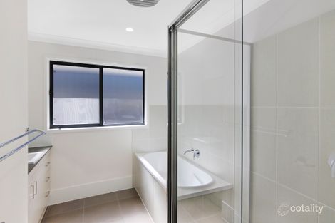 Property photo of 1/36 Manlius Drive Cameron Park NSW 2285