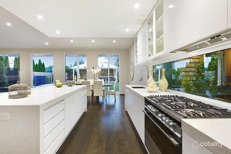 Property photo of 32 Kingston Street Hampton VIC 3188