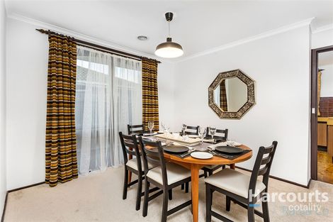 Property photo of 5 Higgs Avenue Mill Park VIC 3082