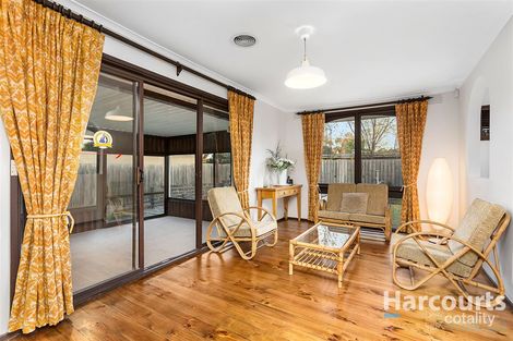 Property photo of 5 Higgs Avenue Mill Park VIC 3082