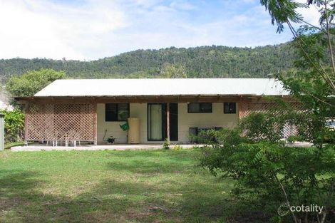 Property photo of 6 Teague Terrace Cannonvale QLD 4802