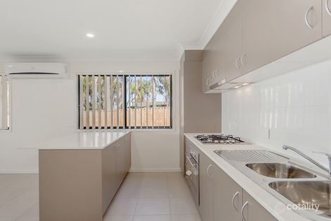 Property photo of 4 Chandon Court Hillcrest QLD 4118