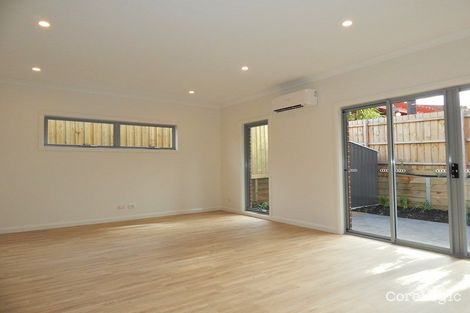 Property photo of 1/6 Laurie Street Reservoir VIC 3073