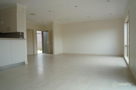 Property photo of 2/40 Tower Road Werribee VIC 3030