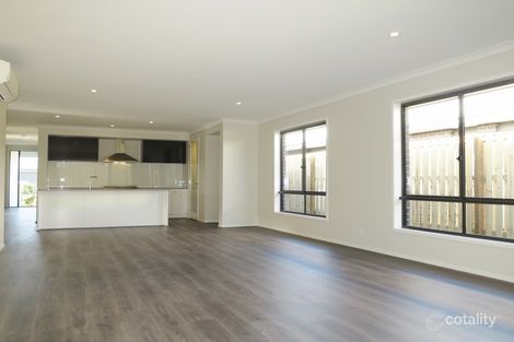 Property photo of 8 Sudbury Drive Pimpama QLD 4209