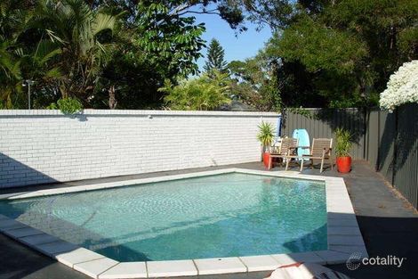 2/15 Logan Ave, Miami, QLD 4220