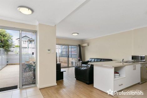 Property photo of 1/11 Pearson Drive Success WA 6164