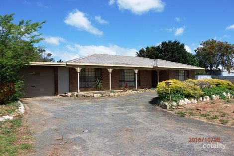 17 Berry Smith Dr, Strathalbyn, SA 5255