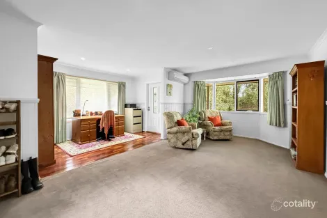 Property photo of 5 Massimo Court Drouin VIC 3818