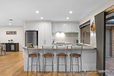 Property photo of 17 Badger Court Narre Warren VIC 3805