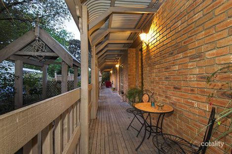 Property photo of 25 Fernside Avenue Briar Hill VIC 3088
