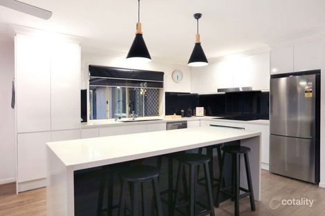 Property photo of 7 Zeller Crescent Arundel QLD 4214