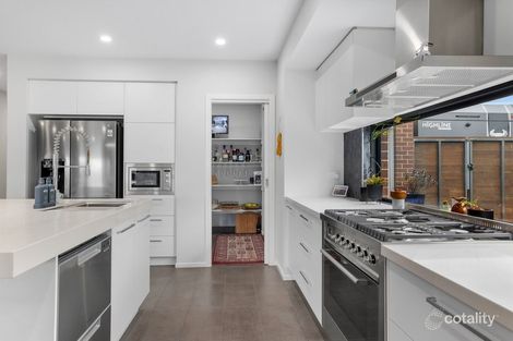 Property photo of 72 Tower Road Werribee VIC 3030