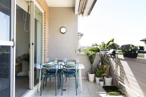 Property photo of 202/8 Karrabee Avenue Huntleys Cove NSW 2111