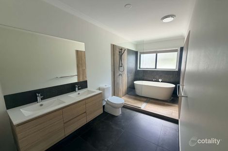 18 Palm Forest Cct, Forest Glen, QLD 4556