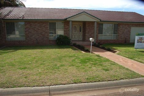 Property photo of 2A Fonte Place Griffith NSW 2680