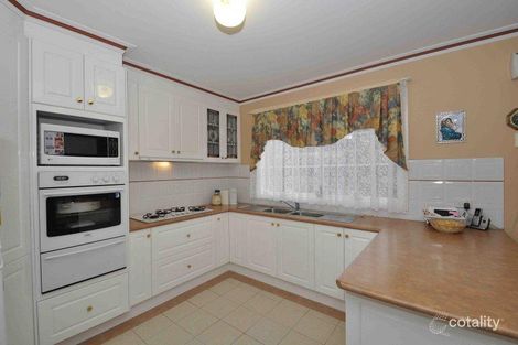 Property photo of 48 Silvertop Close Wallan VIC 3756
