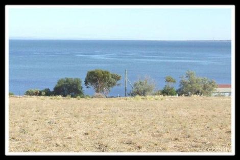 17 Calvary Dr, Weeroona Island, SA 5495