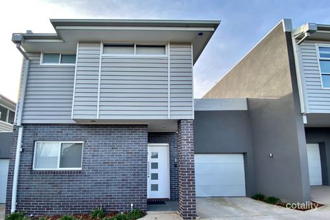 2/33 Swift St, Thornbury, VIC 3071