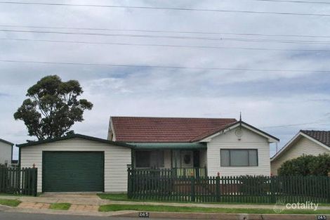 245 Flagstaff Rd, Lake Heights, NSW 2502